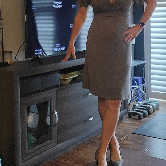 Monteau Sweater Dress..Perfect for Fall/Winter - Picture 3 of 8